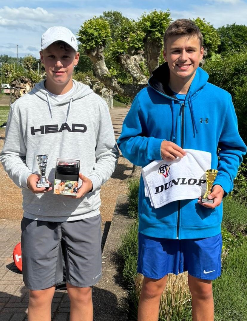 Nelson Bohner TVG Großsachsen rechts Bezirksmeister U16 Sommer 2025 2