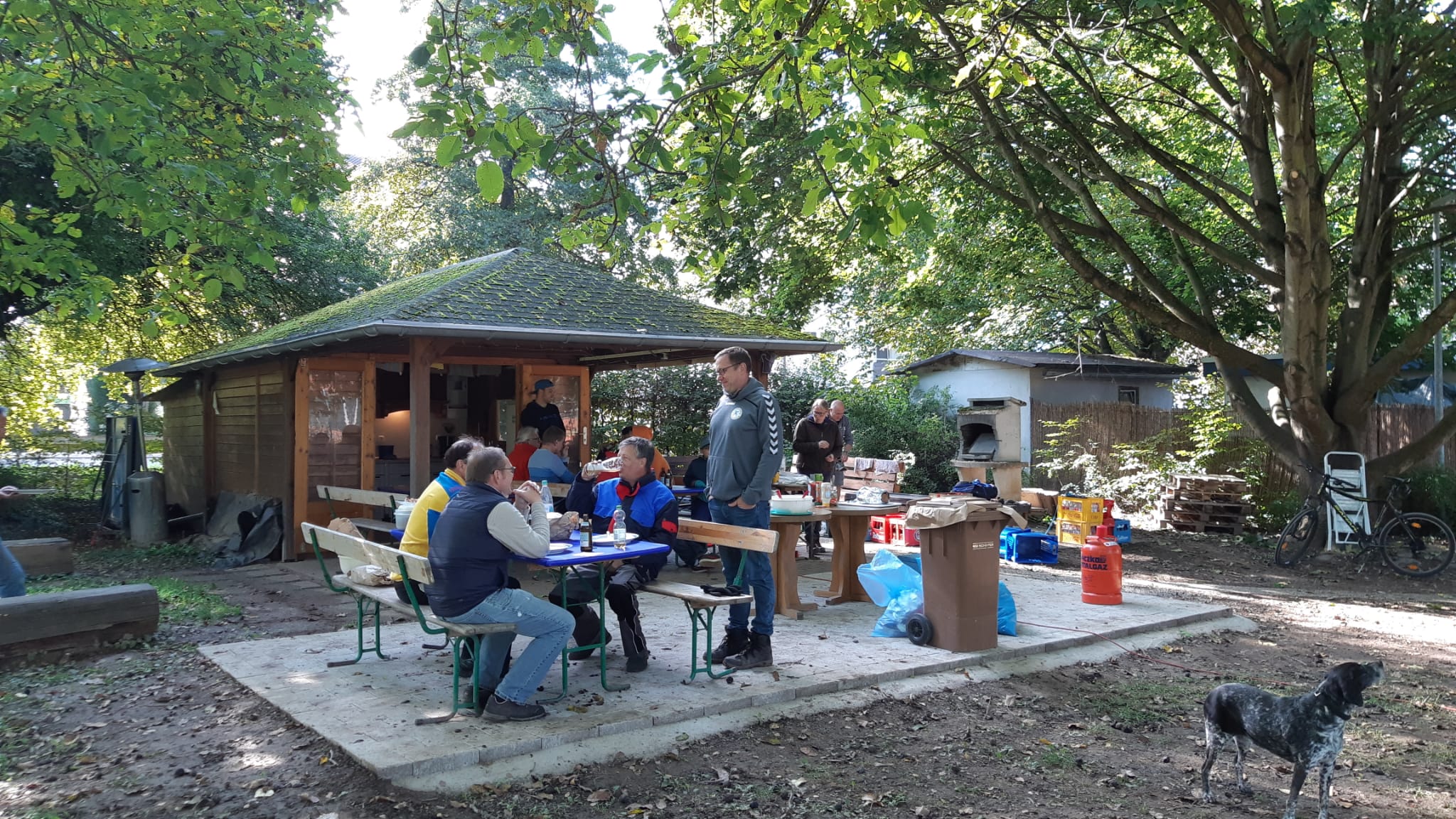 Gemtliches Beisammensein nach getaner Arbeit